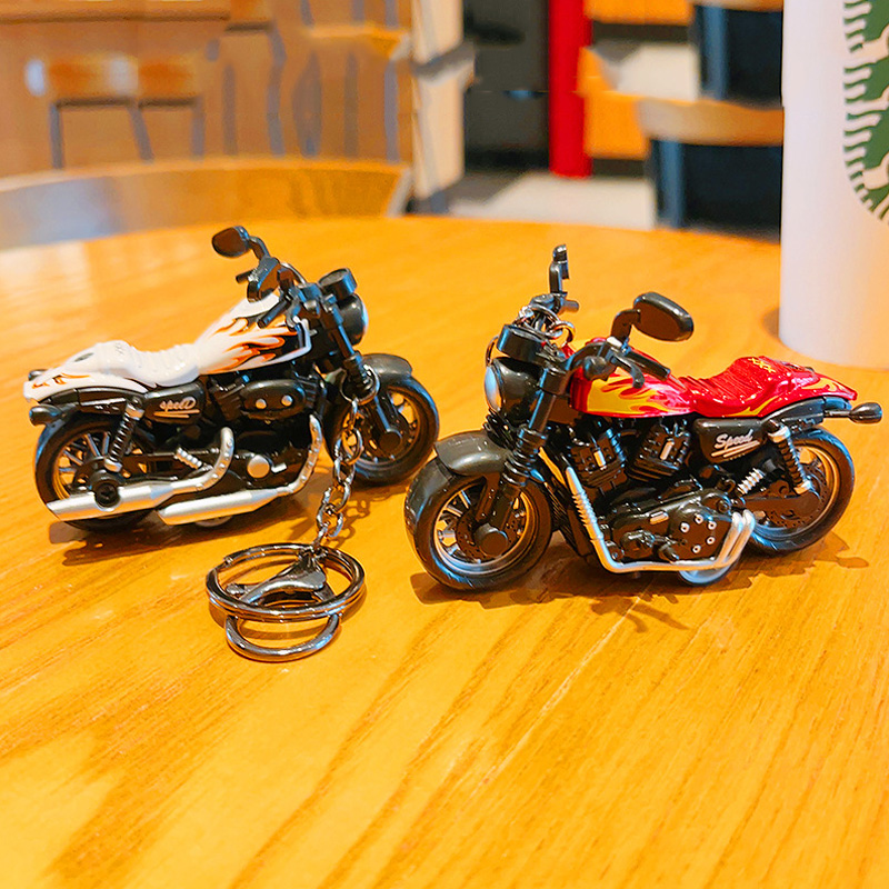 Cartoon Mini Harley Motorcycle - Heavy Equipment Keychain のレビューと価格